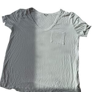 White no brand basic short sleeved shirt